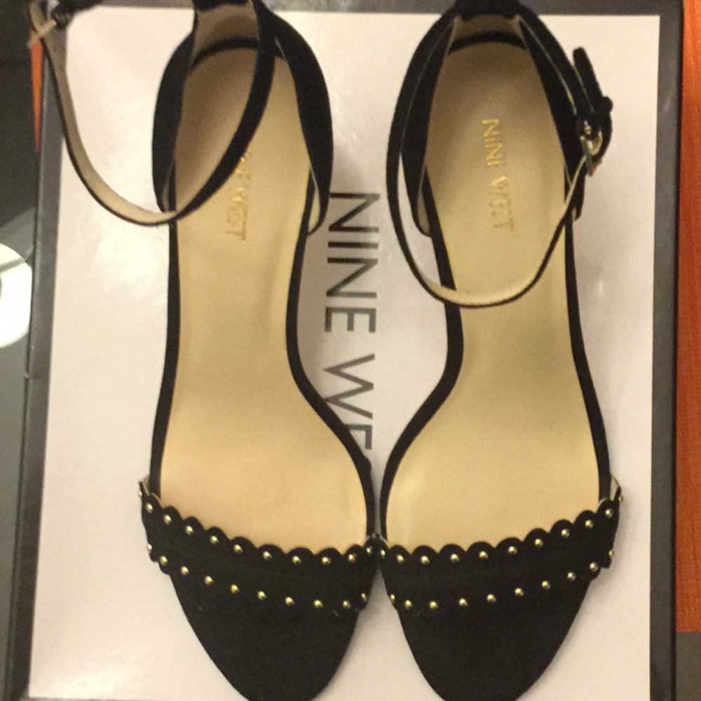 Black Nine West Heel